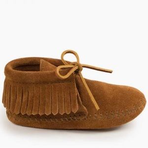 Minnetonka child’s size 1 Fringe boot